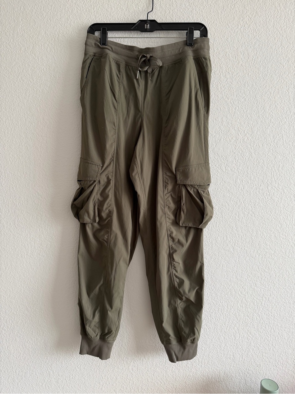 Lululemon Dance Studio Mid rise Cargo Jogger olive green medium